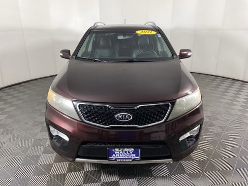 Used 2011 Kia Sorento SX image 12