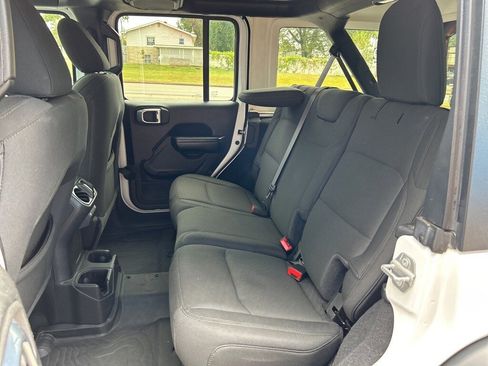 Used 2021 Jeep Wrangler Unlimited Sport image 9