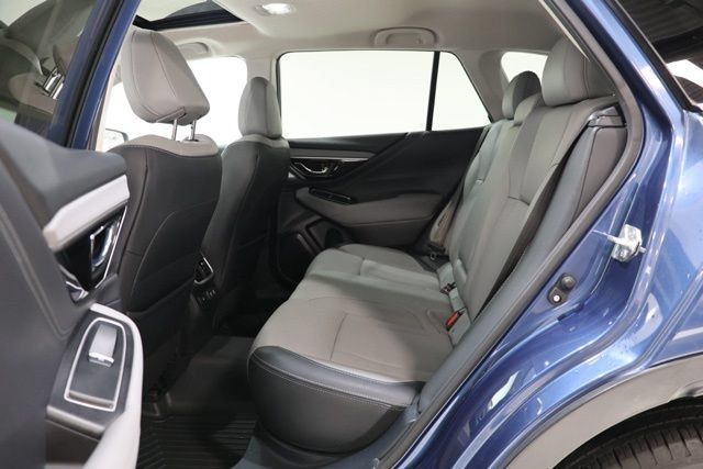 Used 2022 Subaru Outback Limited AWD/4WD image 33