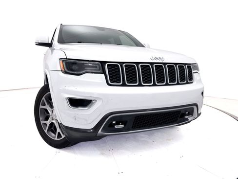 Used 2018 Jeep Grand Cherokee Limited AWD/4WD image 7