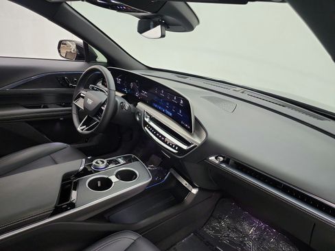 Used 2024 Cadillac Lyriq Luxury RWD image 19