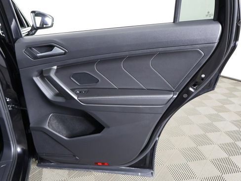Used 2022 Volkswagen Tiguan SE FWD image 26