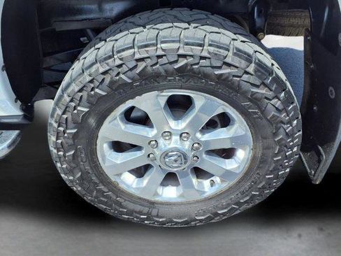 Used 2022 RAM 2500 Big Horn w/ Level C Equiment Group AWD/4WD image 8