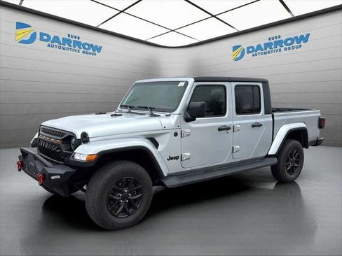 Certified 2023 Jeep Gladiator Sport AWD/4WD image 1