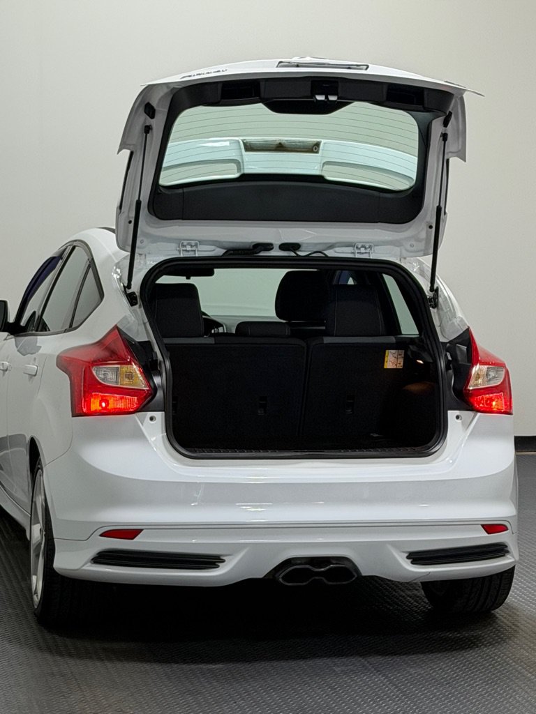 Used 2014 Ford Focus ST FWD image 12