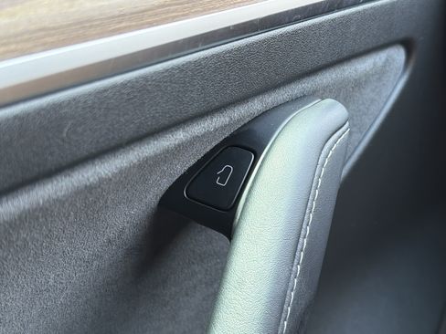 Used 2023 Tesla Model 3 Performance AWD/4WD image 10