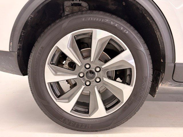 Used 2024 Ford Escape Platinum w/ Premium Technology Package AWD/4WD image 7