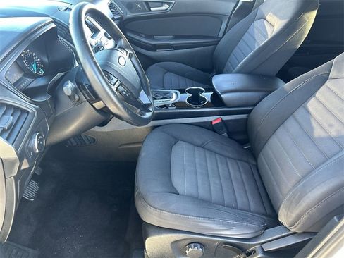 Used 2016 Ford Edge SE image 16