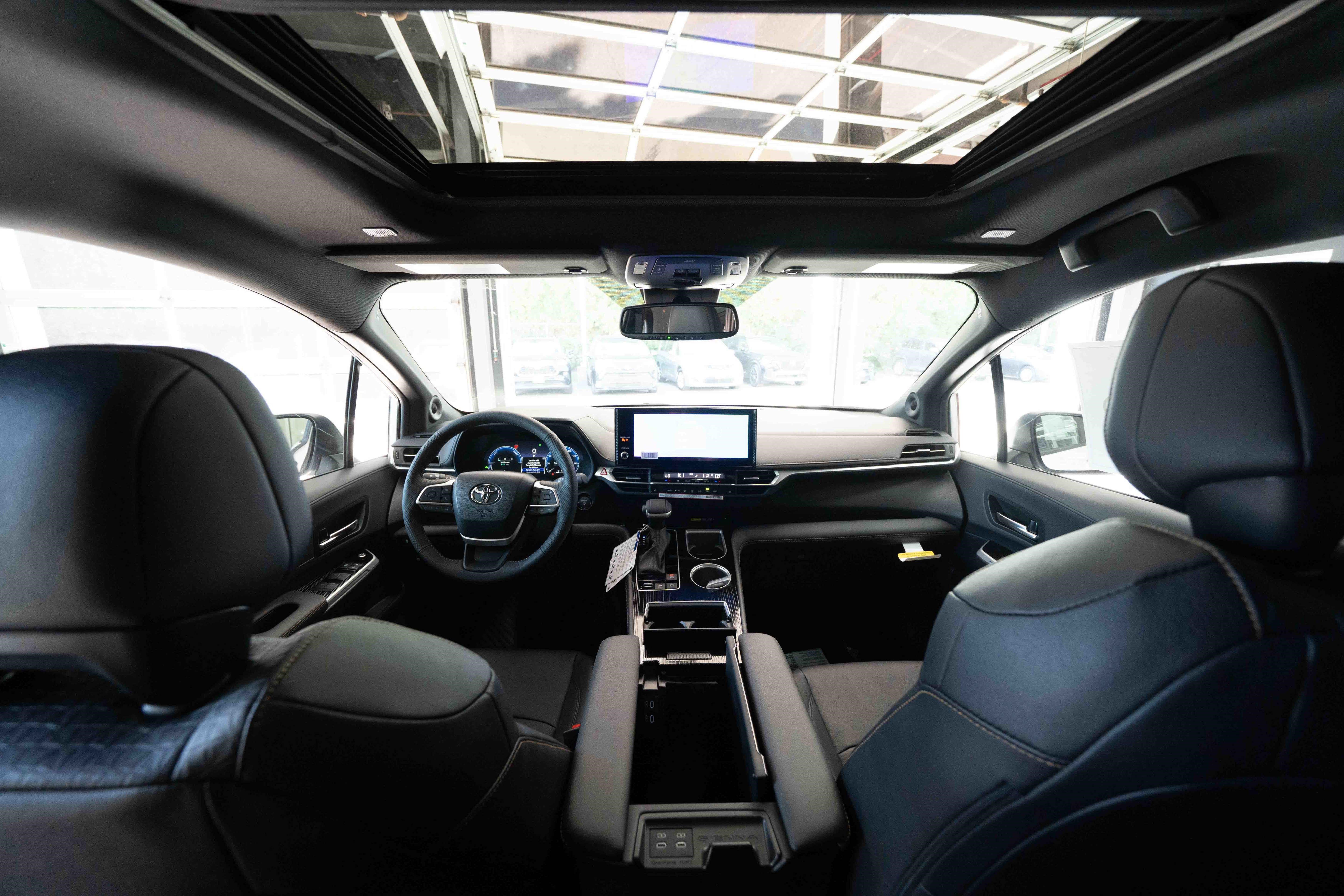 New 2026 Toyota Sienna XLE Woodland Edition AWD/4WD image 19
