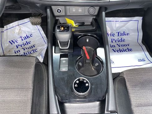 Used 2022 Nissan Rogue SV image 18