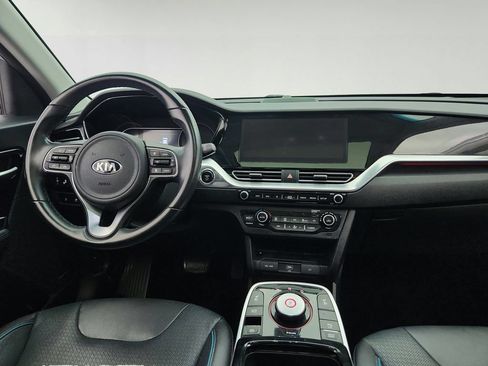Used 2020 Kia Niro EX Premium FWD image 27