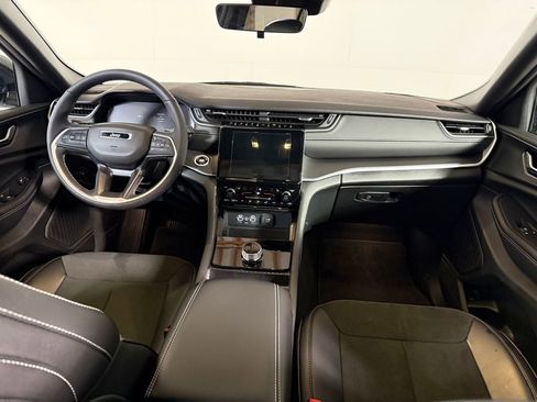 Certified 2025 Jeep Grand Cherokee L Altitude image 17