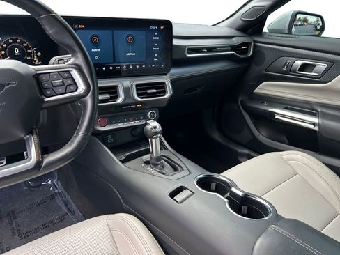 Used 2024 Ford Mustang Premium image 12