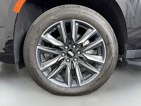 Used 2023 Cadillac Escalade Sport w/ LPO, Illumination Package AWD/4WD image 34