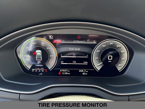 Used 2022 Audi Q5 e Premium w/ Convenience Package image 23