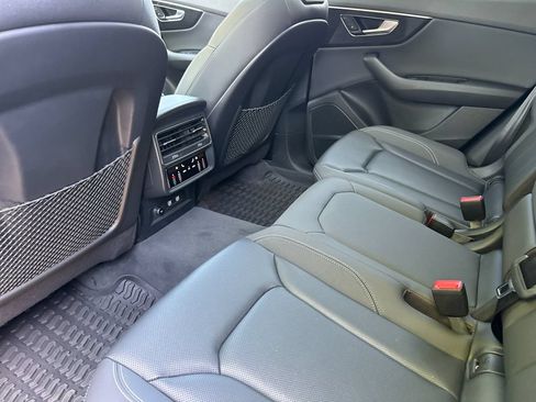 Used 2020 Audi Q8 Premium Plus w/ Premium Plus Package AWD/4WD image 16