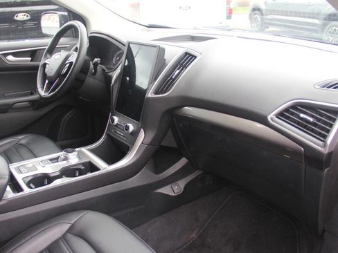 Certified 2024 Ford Edge SEL image 23