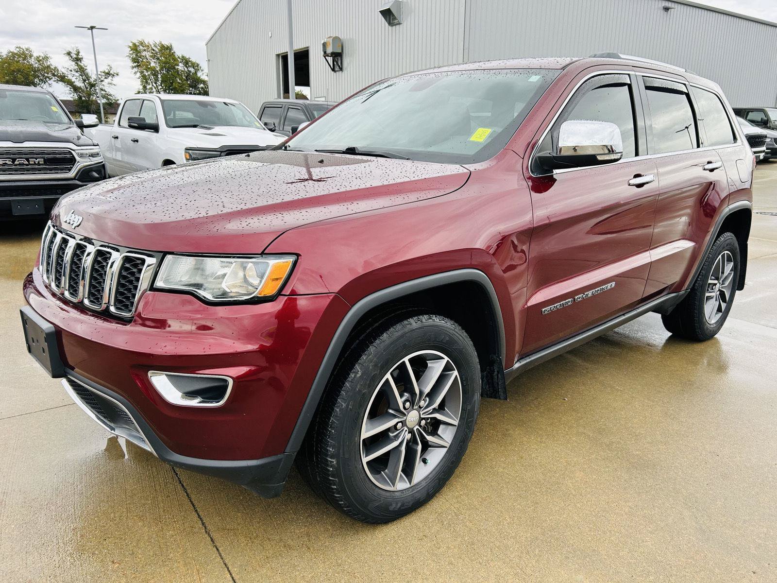 Used 2018 Jeep Grand Cherokee Limited AWD/4WD image 32