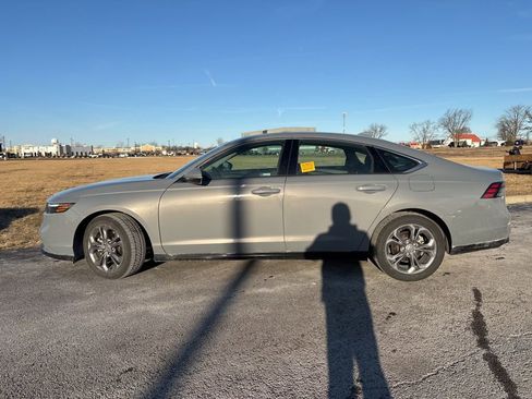 Certified 2024 Honda Accord EX-L image 9
