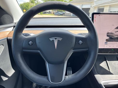 Used 2022 Tesla Model Y Performance AWD/4WD image 23