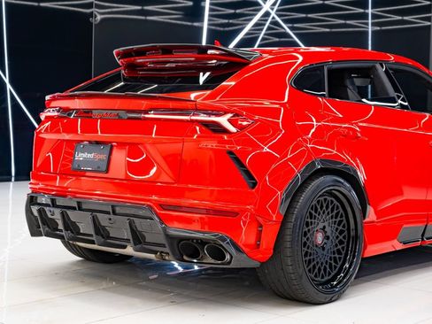 Used 2021 Lamborghini Urus AWD/4WD image 19