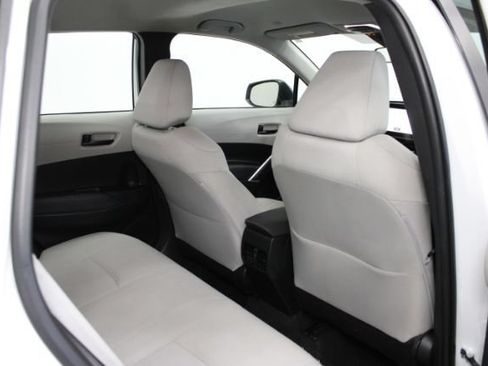 Used 2023 Toyota Corolla Cross L FWD image 21