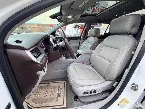 Used 2019 GMC Acadia SLT image 13