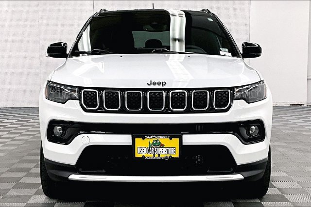 Used 2024 Jeep Compass Limited AWD/4WD image 4