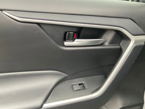 Certified 2025 Toyota RAV4 XLE FWD image 12