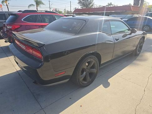 Used 2014 Dodge Challenger SXT Plus RWD image 3