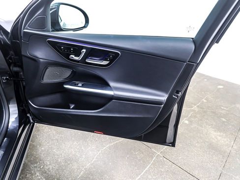 Used 2025 Mercedes-Benz C 300 Sedan image 25