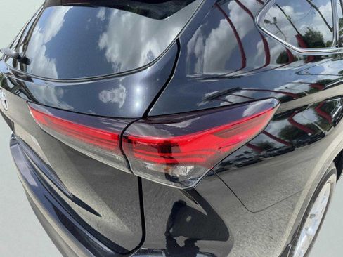 Used 2020 Toyota Highlander L image 14