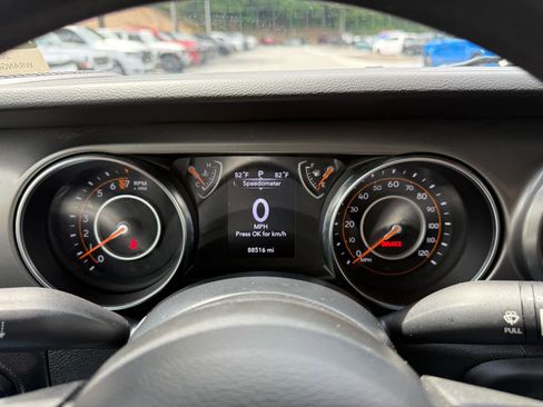 Used 2022 Jeep Wrangler Unlimited Sport AWD/4WD image 16