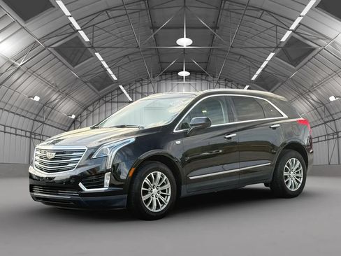 Used 2017 Cadillac XT5 Luxury AWD/4WD image 3