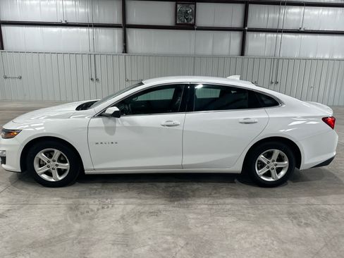 Used 2024 Chevrolet Malibu LT FWD image 2
