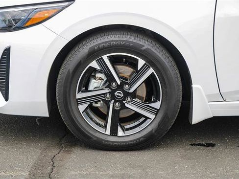 Used 2024 Nissan Sentra SV image 9