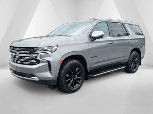 Used 2021 Chevrolet Tahoe Premier w/ Premium Package AWD/4WD image 3
