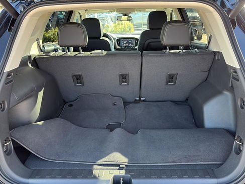 Used 2023 GMC Terrain Denali w/ Black Diamond Edition image 7