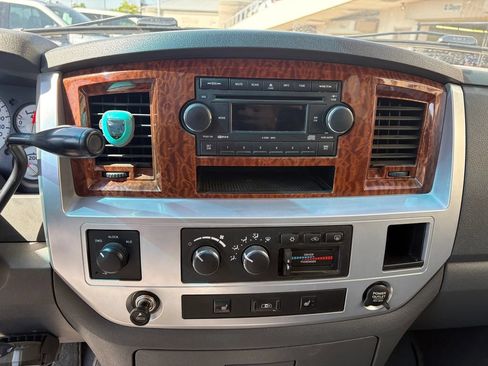 Used 2006 Dodge Ram 2500 Truck Laramie AWD/4WD image 23