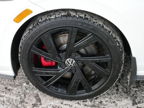 Certified 2023 Volkswagen GTI SE image 15