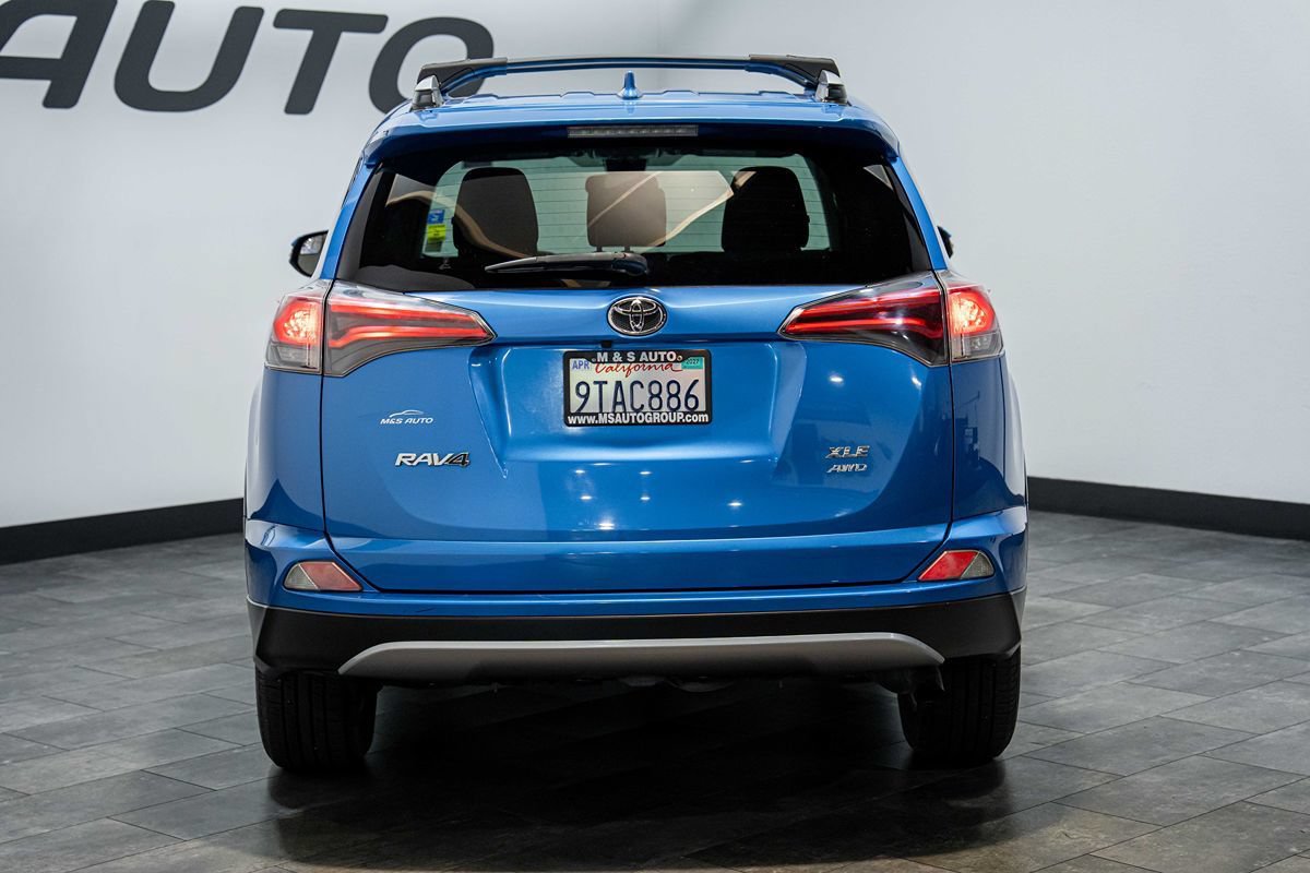 Used 2017 Toyota RAV4 XLE w/ Plus Special Value Package AWD/4WD image 5