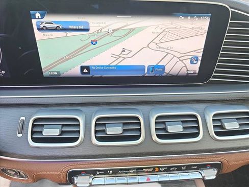 Used 2024 Mercedes-Benz GLE 350 4MATIC image 24