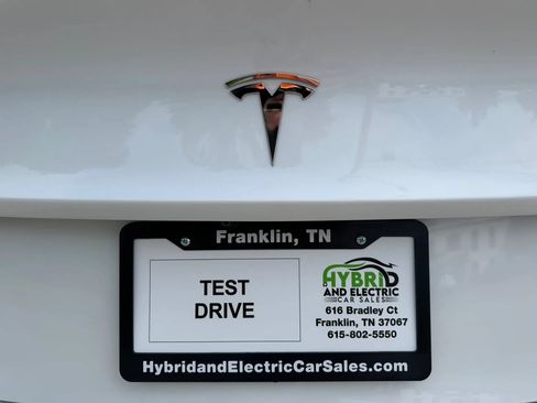 Used 2023 Tesla Model 3 Standard Range RWD image 3