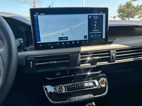 Used 2025 Lincoln Corsair Reserve FWD image 31
