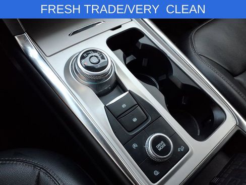 Used 2021 Ford Explorer Limited w/ Equipment Group 301A AWD/4WD image 13