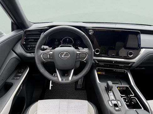 Used 2026 Lexus TX 500h AWD w/ Technology Package image 22