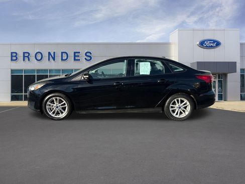 Used 2016 Ford Focus SE w/ SE Power Seat Package image 1