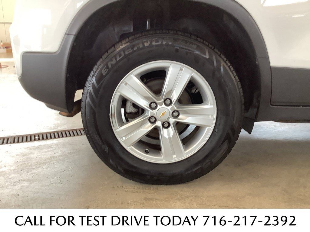 Used 2019 Chevrolet Trax LT w/ LT Convenience Package AWD/4WD image 21