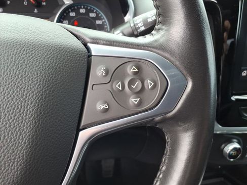 Used 2022 Chevrolet Traverse LT image 18
