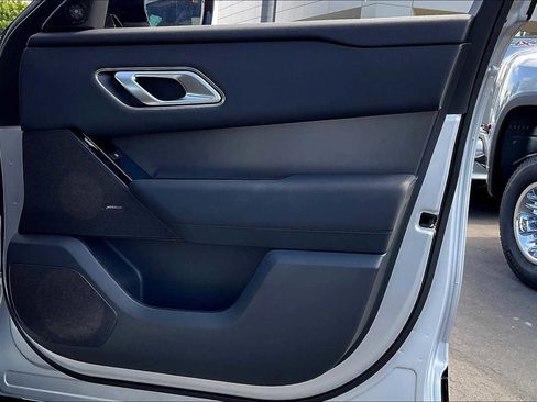 Used 2025 Land Rover Range Rover Velar Dynamic SE image 27